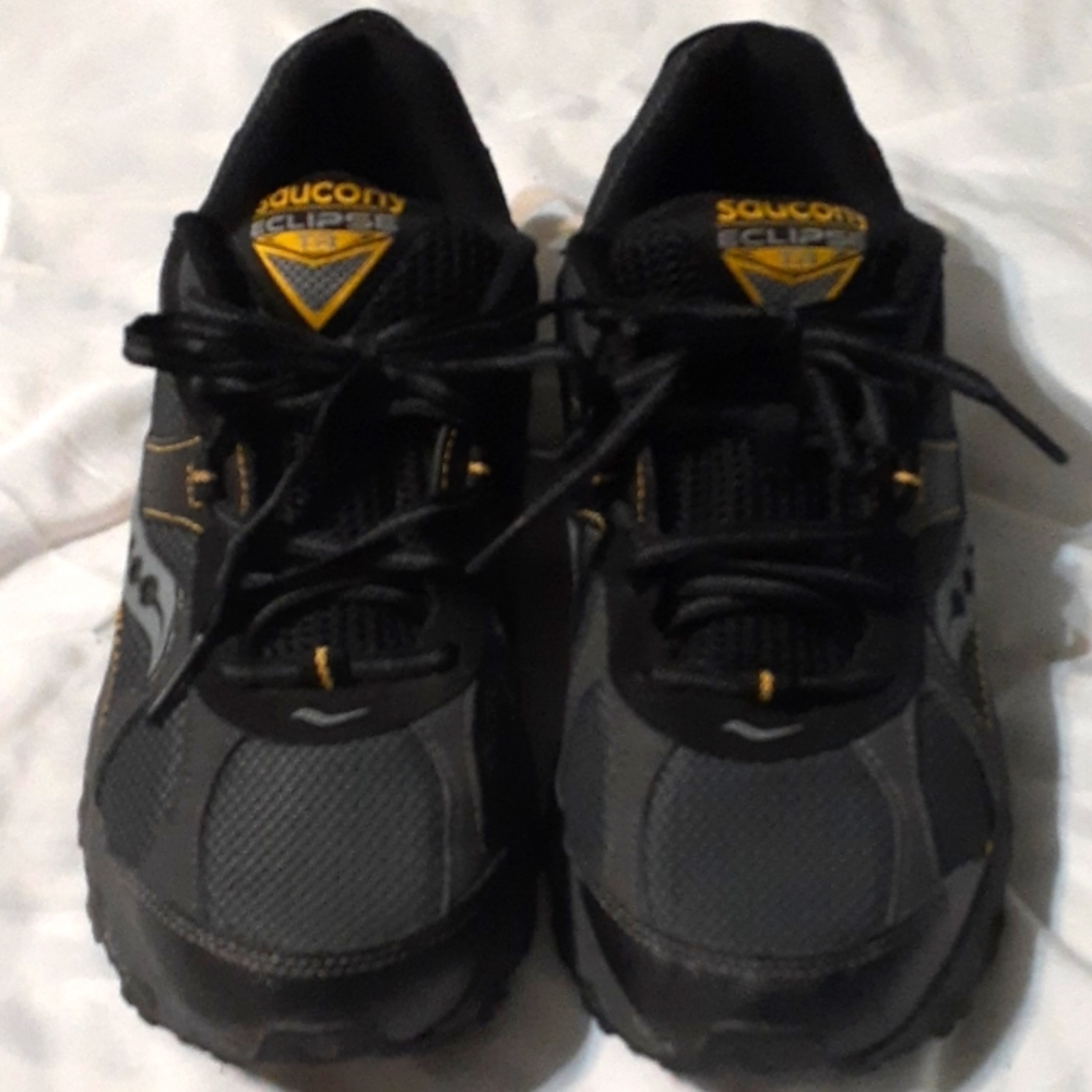 Saucony Eclipse TR, size 8.5, black, like new.